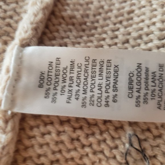 Chico's Sweater with Removable Faux Fur Collar Size 0 - Picture 9 of 9